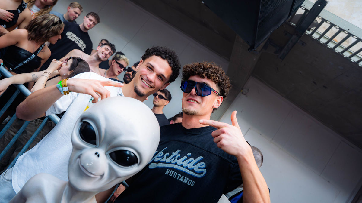 Loading... just a sec